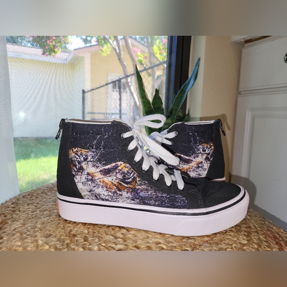 Kids Size 3 Vans X Discovery Tiger Shoes